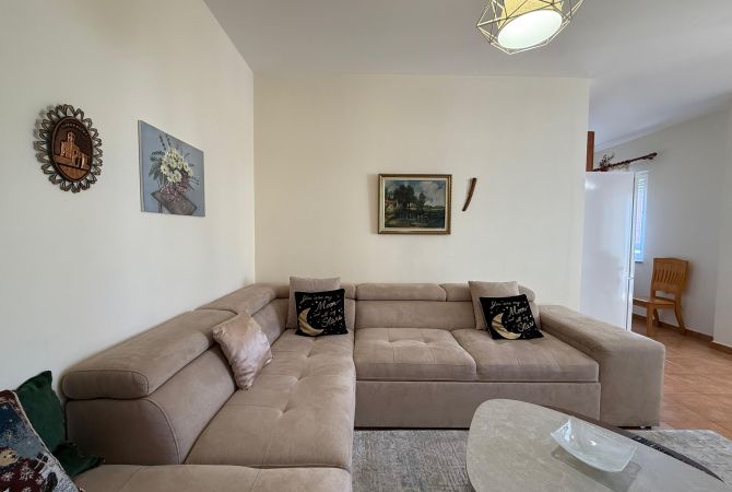 JEPET ME QIRA APARTAMENT 1+1 TEK RRUGA E ELBASANIT