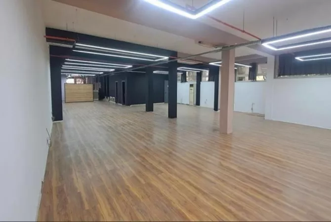 Zyre me qera 21 Djetori (ID RZ04) Tirane