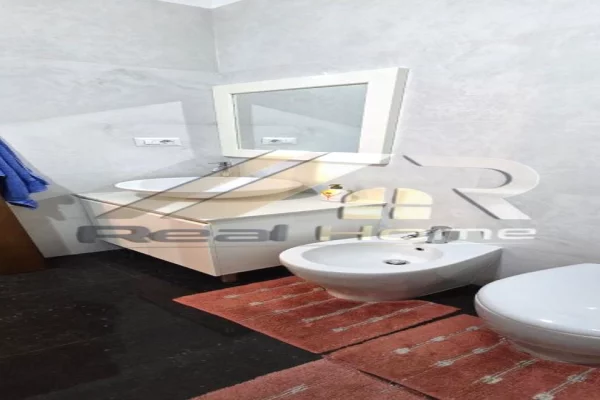 Appartamento in affitto a Tirana 2+1, Arredato