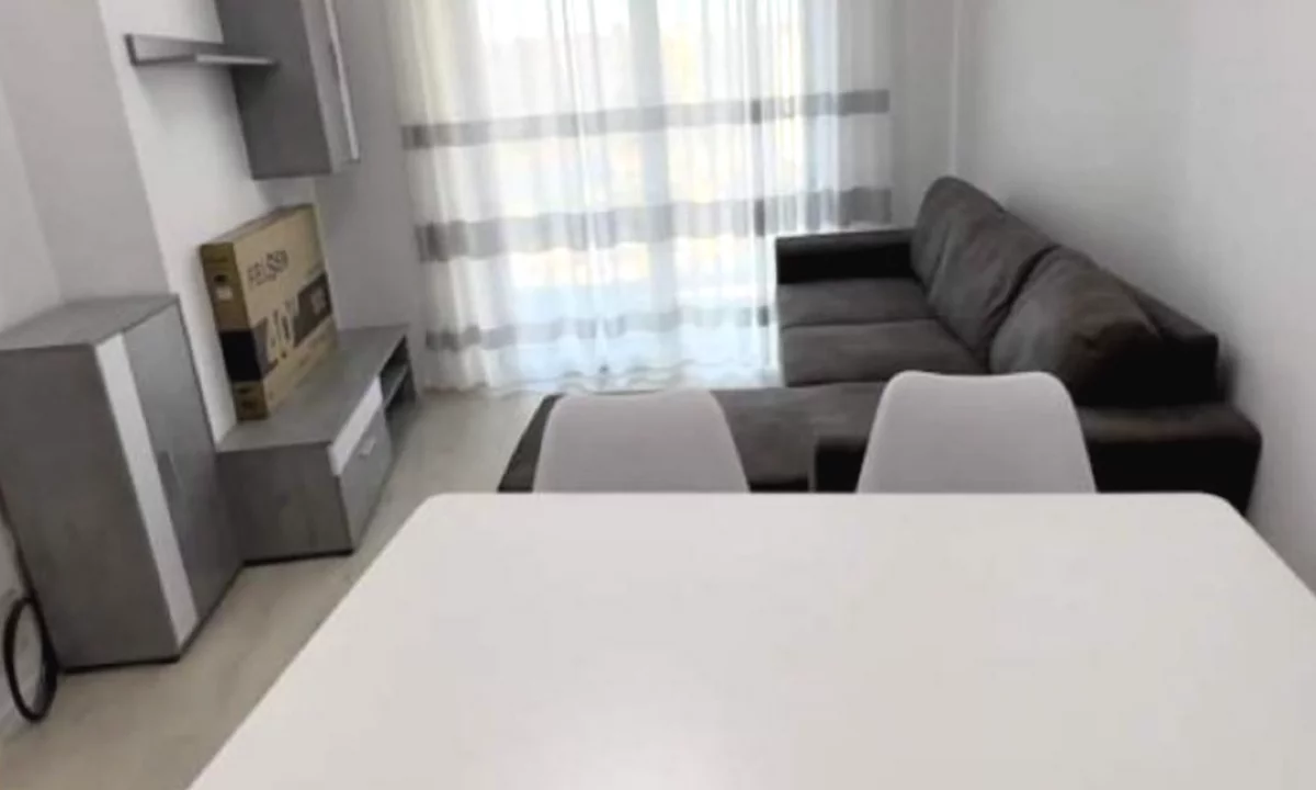 Shtepi me qera Apartament ne Tirane, 2+1, Mobilimi E mobiluar, Pagesa 570  Euro.