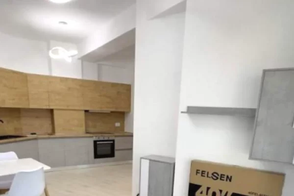 Shtepi me qera Apartament ne Tirane, 2+1, Mobilimi E mobiluar, Pagesa 570  Euro.
