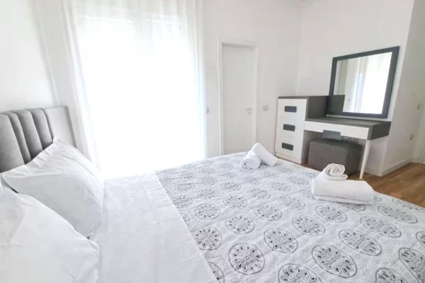 Appartamento in affitto a Tirana 2+1, Arredato