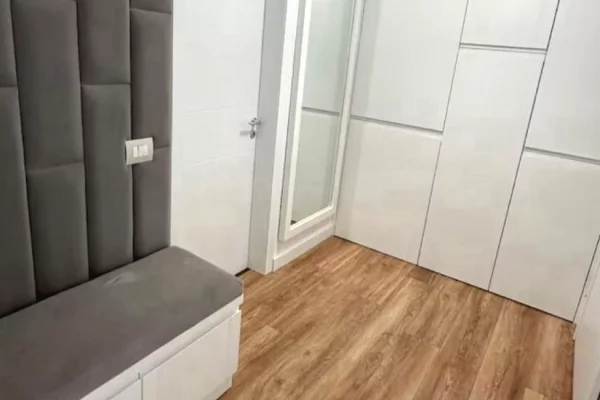 Appartamento in affitto a Tirana 2+1, Arredato