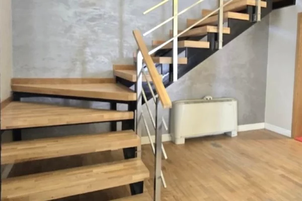 Duplex (casa a 2 piani) in affitto a Tirana 3+1, Arredato