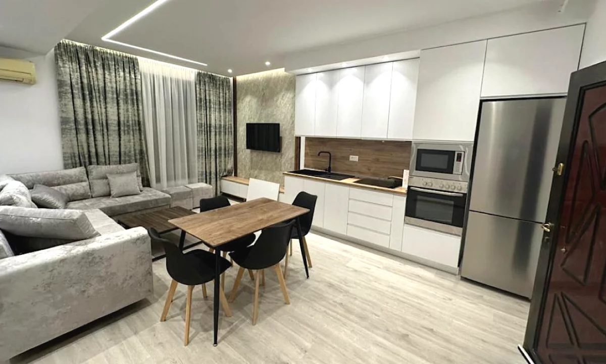 Shtepi me qera Apartament ne Tirane, 1+1, Mobilimi E mobiluar, Pagesa 700  Euro.