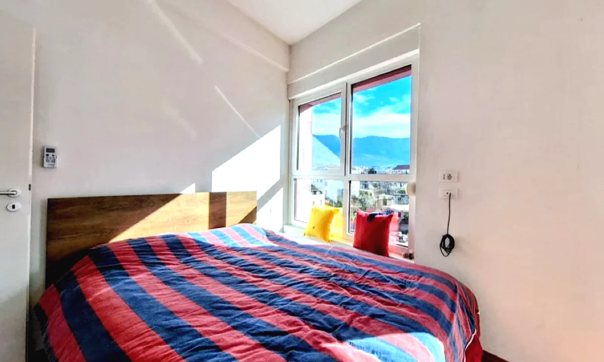 Shtepi me qera Apartament ne Tirane, 2+1, Mobilimi E mobiluar, Pagesa 550  Euro.