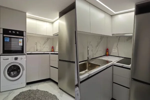 Shtepi me qera Duplex(shtepi me 2 kate) ne Tirane, Garsoniere, Mobilimi E mobiluar, Pagesa 350  Euro.