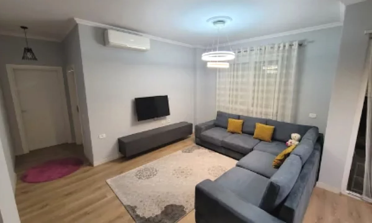 Shtepi me qera Apartament ne Tirane, 2+1, Mobilimi E mobiluar, Pagesa 600  Euro.