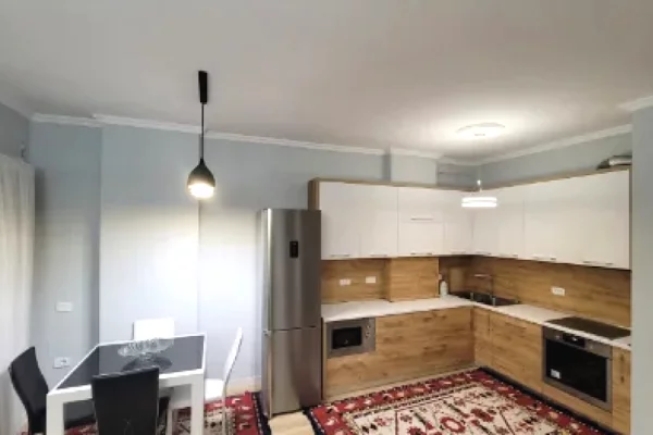 Shtepi me qera Apartament ne Tirane, 2+1, Mobilimi E mobiluar, Pagesa 600  Euro.