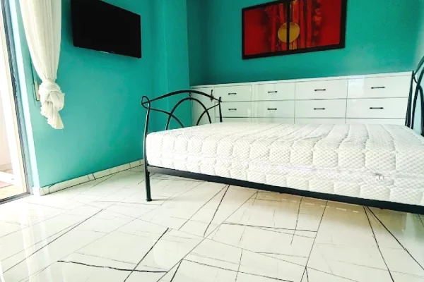 Shtepi me qera Apartament ne Tirane, 2+1, Mobilimi E mobiluar, Pagesa 1,200  Euro.