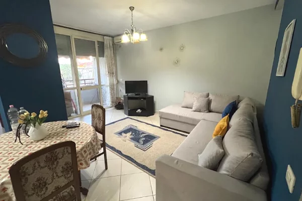 Shtepi me qera Apartament ne Tirane, 1+1, Mobilimi E mobiluar, Pagesa 500  Euro.