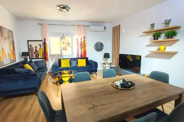 Shtepi me qera 2+1 ne Tirane - 950 Euro
