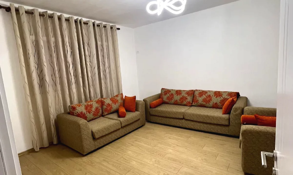 Shtepi me qera Apartament ne Tirane, 2+1, Mobilimi E mobiluar, Pagesa 400  Euro.