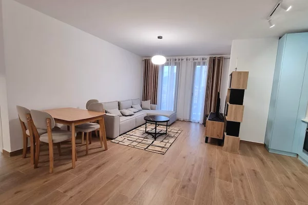 Shtepi me qera Apartament ne Tirane, 2+1, Mobilimi E mobiluar, Pagesa 750  Euro.