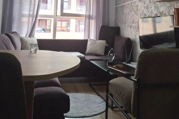 Shtepi me qera Apartament ne Tirane, 1+1, Mobilimi E mobiluar, Pagesa 50,000  Leke.