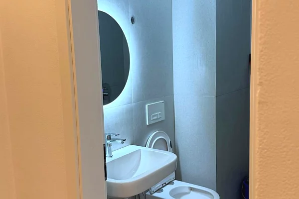Shtepi me qera Apartament ne Tirane, 1+1, Mobilimi E mobiluar, Pagesa 450  Euro.