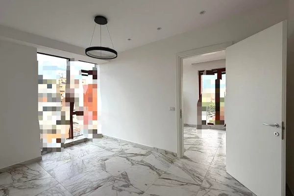 Ambient biznesi me qera 3+1 ne Tirane - 1,200 Euro