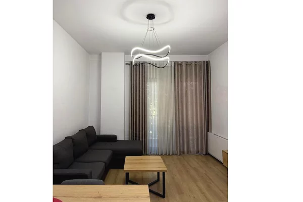 Shtepi me qera Apartament ne Tirane, 1+1, Mobilimi E mobiluar, Pagesa 650  Euro.