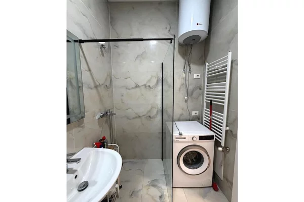 Shtepi me qera Apartament ne Tirane, 1+1, Mobilimi E mobiluar, Pagesa 650  Euro.
