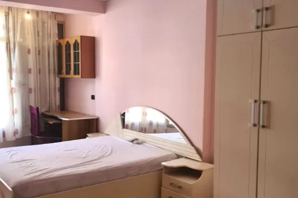 Shtepi me qera 2+1 ne Tirane - 500 Euro