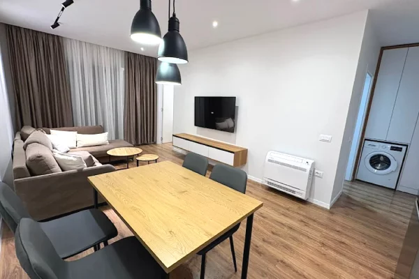 Shtepi me qera Apartament ne Tirane, 2+1, Mobilimi E mobiluar, Pagesa 570  Euro.