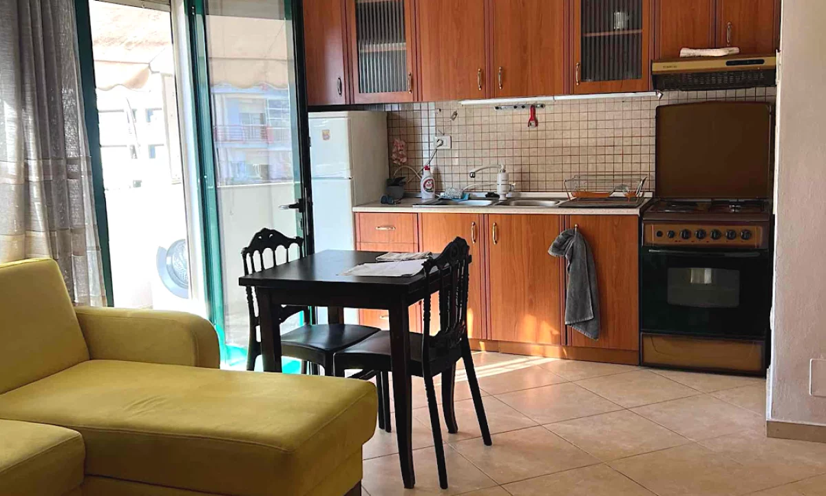 Shtepi me qera Apartament ne Tirane, 1+1, Mobilimi E mobiluar, Pagesa 500  Euro.