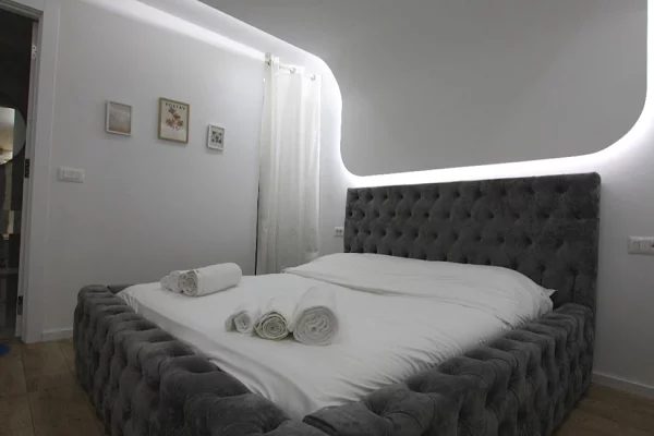 Shtepi me qera Apartament ne Tirane, Garsoniere, Mobilimi E mobiluar, Pagesa 550  Euro.