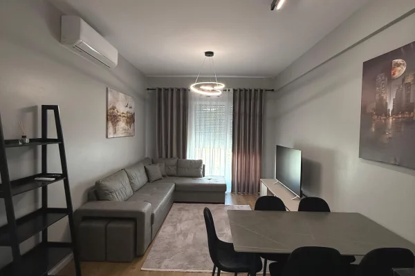 Shtepi me qera 1+1 ne Tirane - 40,000 Leke