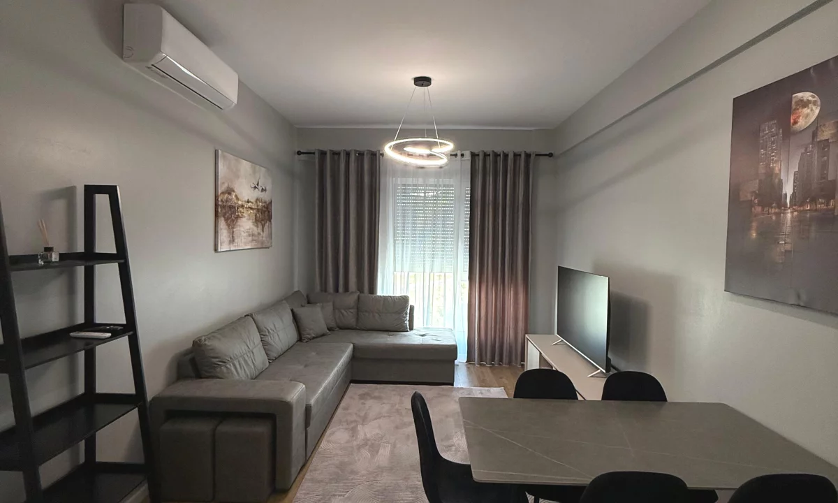 Shtepi me qera Apartament ne Tirane, 1+1, Mobilimi E mobiluar, Pagesa 40,000  Leke.