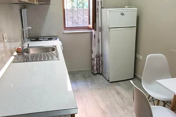 Shtepi me qera Garsoniere ne Tirane - 46,000 Leke