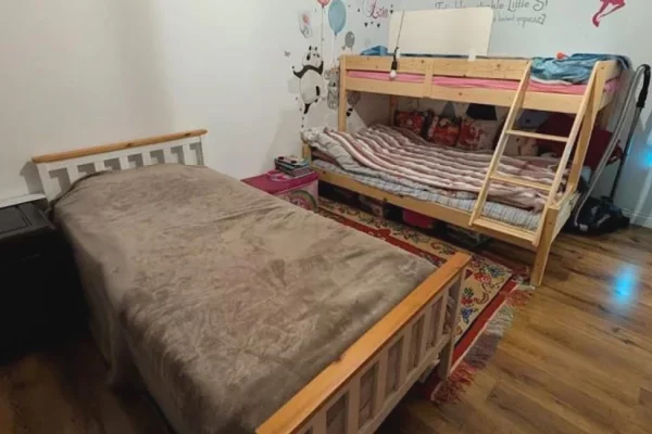 Shtepi ne shitje Apartament ne Tirane, 2+1, Mobilimi E mobiluar, Pagesa 16,000,000  Leke.