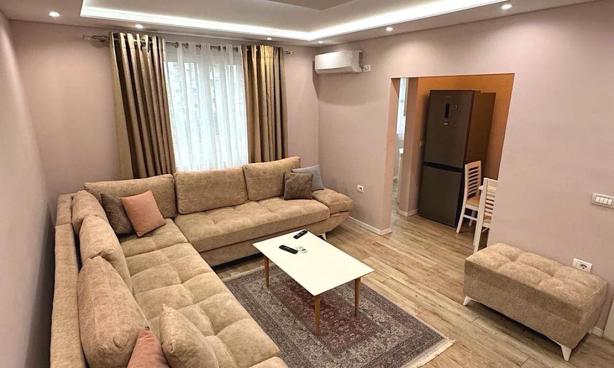 Shtepi me qera Apartament ne Tirane, 1+1, Mobilimi E mobiluar, Pagesa 600  Euro.