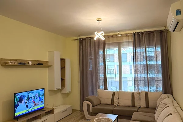 Shtepi me qera 2+1 ne Tirane - 750 Euro