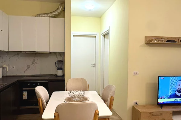 Shtepi me qera Apartament ne Tirane, 2+1, Mobilimi E mobiluar, Pagesa 750  Euro.