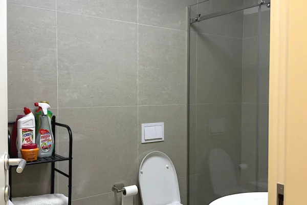 Shtepi me qera Apartament ne Tirane, 2+1, Mobilimi E mobiluar, Pagesa 750  Euro.
