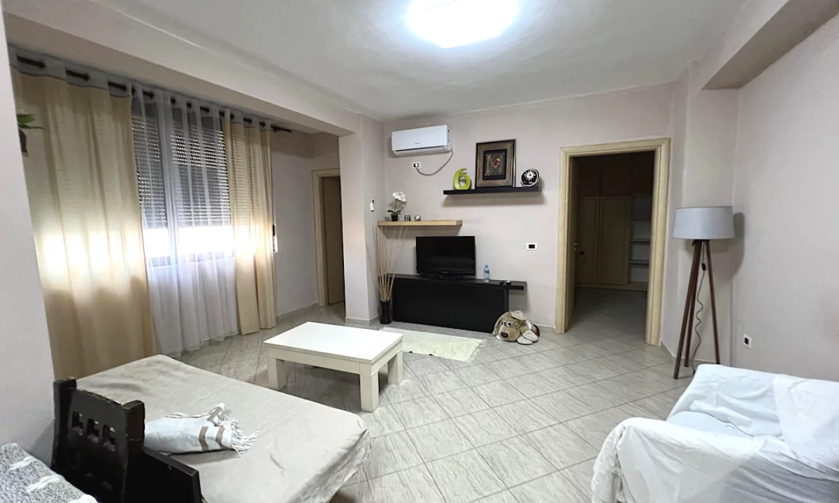 Shtepi me qera Apartament ne Tirane, 2+1, Mobilimi E mobiluar, Pagesa 700  Euro.