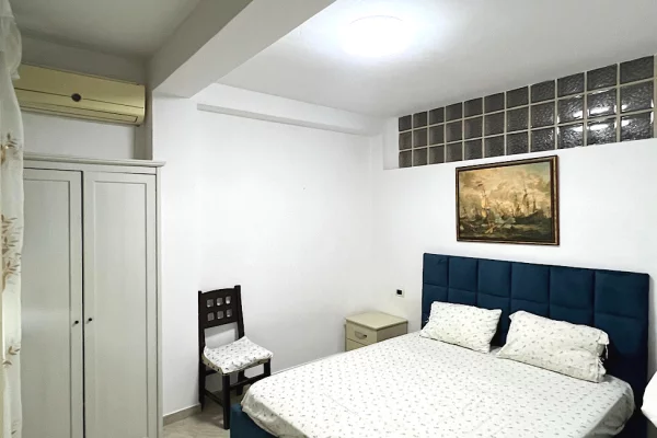 Shtepi me qera Apartament ne Tirane, 2+1, Mobilimi E mobiluar, Pagesa 700  Euro.