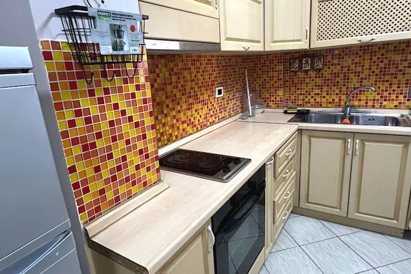 Shtepi me qera Apartament ne Tirane, 2+1, Mobilimi E mobiluar, Pagesa 700  Euro.