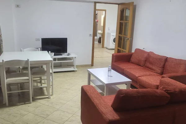 Shtepi me qera 2+1 ne Tirane - 600 Euro