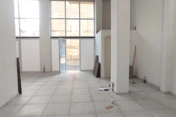 Ambient biznesi me qera 1+1 ne Tirane - 1,100 Euro