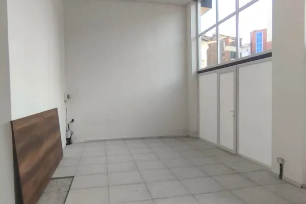 Dyqan me Qera ne Kinostudio (ID RD05) Tirane