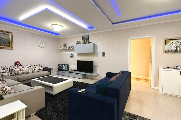Shtepi ne shitje Apartament ne Tirane, 3+1, Mobilimi E mobiluar, Pagesa 250,000  Euro.