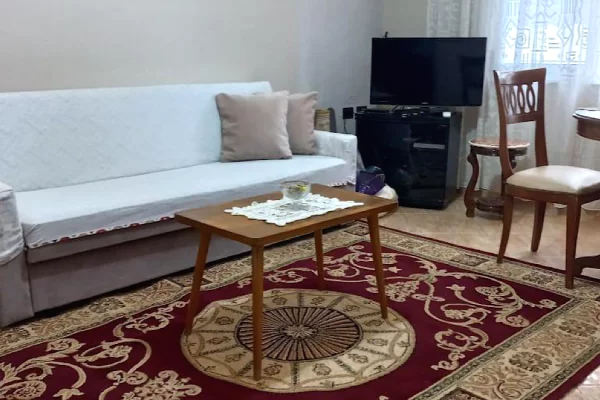 Shtepi me qera 2+1 ne Tirane - 600 Euro