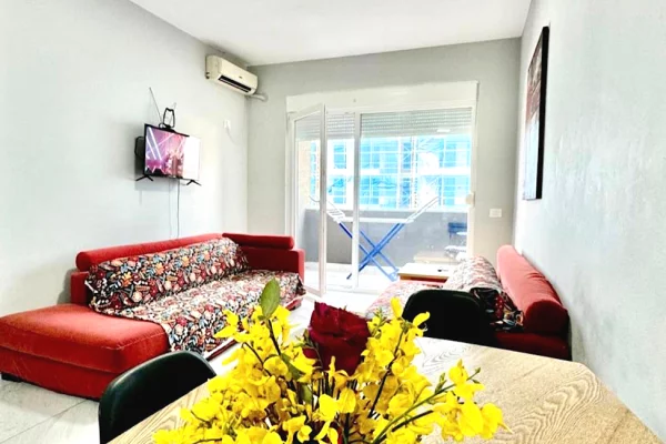 Shtepi me qera Apartament ne Tirane, 2+1, Mobilimi E mobiluar, Pagesa 650  Euro.