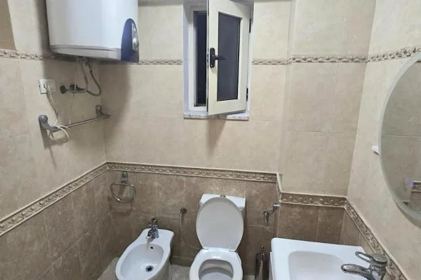 Shtepi me qera Apartament ne Tirane, 1+1, Mobilimi E mobiluar, Pagesa 650  Euro.