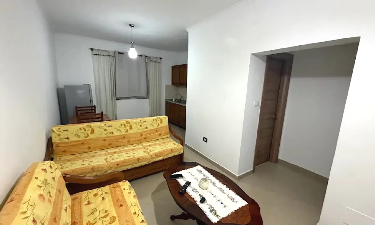 Shtepi me qera Apartament ne Tirane, 1+1, Mobilimi E mobiluar, Pagesa 450  Euro.