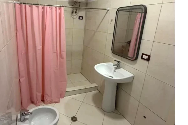 Shtepi me qera Apartament ne Tirane, 1+1, Mobilimi E mobiluar, Pagesa 500  Euro.