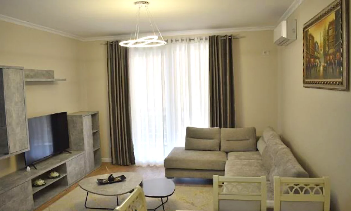 Shtepi me qera Apartament ne Tirane, 2+1, Mobilimi E mobiluar, Pagesa 800  Euro.