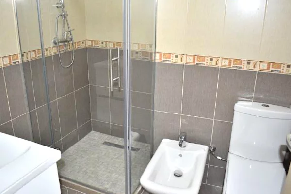 Shtepi me qera Apartament ne Tirane, 2+1, Mobilimi E mobiluar, Pagesa 800  Euro.