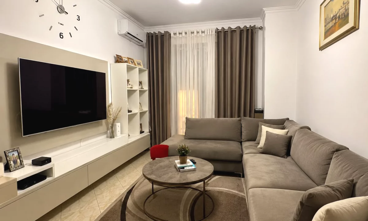 Shtepi me qera Apartament ne Tirane, 1+1, Mobilimi E mobiluar, Pagesa 1,100  Euro.
